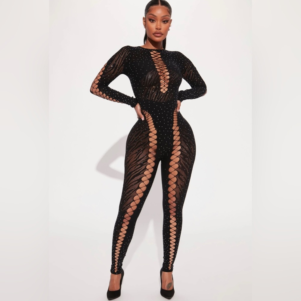 Fashion nova jumpsuit